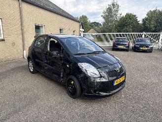 krockskadad bil auto Toyota Yaris 1.3 VVTi Sol Sport 2008/2