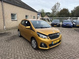 skadebil auto Peugeot 108 1.0 e-VTi Active AUTOMAAT REST BPM €300,-!!! 2017/5