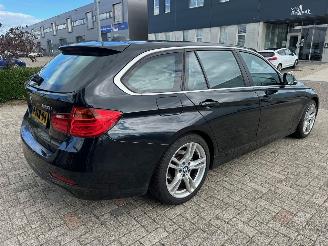 BMW 3-serie 320i Automaat Executive picture 6