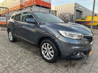 Damaged car Renault Kadjar 1.2 TCe Intens 2016/9