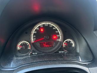 Volkswagen Up! 1.0 take up! BlueMotion picture 9