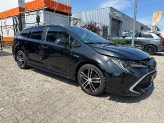 uszkodzony samochody osobowe Toyota Corolla Touring Sports 2.0 Hybrid Style 2019/4