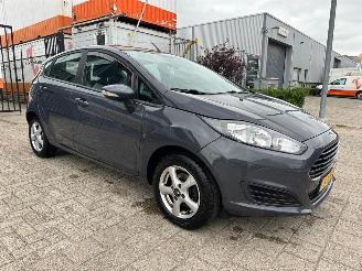 Damaged car Ford Fiesta 1.0 Style 2014/2