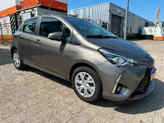 damaged passenger cars Toyota Yaris 1.5 Hybrid Design Sport 2018/5