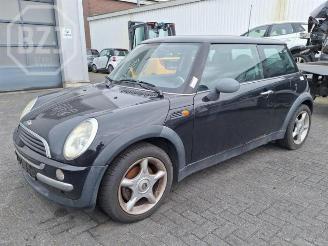 Vrakbiler auto Mini One Mini One/Cooper (R50), Hatchback, 2001 / 2007 1.6 16V One 2002/5