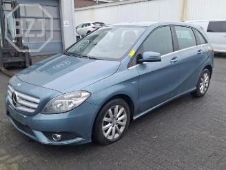 Salvage car Mercedes B-klasse B (W246), Hatchback, 2011 / 2018 1.8 B-180 CDI BlueEFFICIENCY 16V 2013