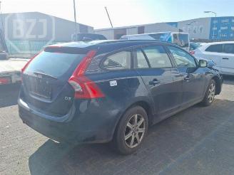 Volvo V-60 V60 I (FW/GW), Combi, 2010 / 2018 2.0 D3 16V picture 3