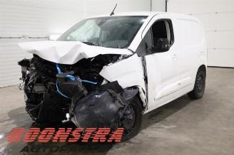 Vrakbiler auto Peugeot Partner Partner (EF/EU), Van, 2018 e-Partner 50 kWh 2021/10