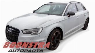 Vrakbiler auto Audi S3 S3 Sportback (8VA/8VF), Hatchback 5-drs, 2012 / 2020 2.0 T FSI 16V 2014/3