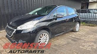 rozbiórka samochody osobowe Peugeot 208 208 I (CA/CC/CK/CL), Hatchback, 2012 / 2019 1.0 Vti 12V PureTech 2013/12