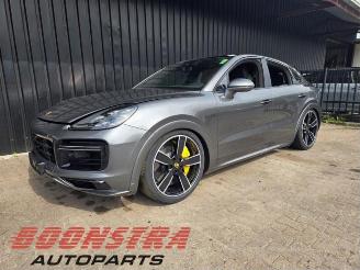 Coche siniestrado Porsche Cayenne Cayenne III (9YA), SUV, 2017 4.0 V8 Turbo S 32V E-Hybrid 2023/1