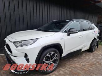 disassembly passenger cars Toyota Rav-4 RAV4 (A5), Terreinwagen, 2018 2.5 Plug-in Hybrid 16V AWD 2021/11