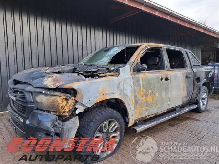 Dodge Ram 1500 Crew Cab, Quad Cab (DT), Pick-up, 2018 5.7 Hemi V8 4x4