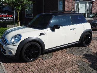 skadebil auto Mini Mini 1.6 Cooper 10 Years II 2011/9