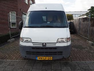 Peugeot Boxer 2.5 diesel Camperbus picture 2