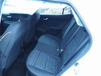 Kia Stonic 1.0 T-Gdi MHEV DynamicLine picture 22