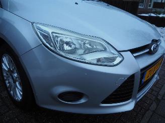 Ford Focus 1.0 EcoBoost Lease Trend picture 9