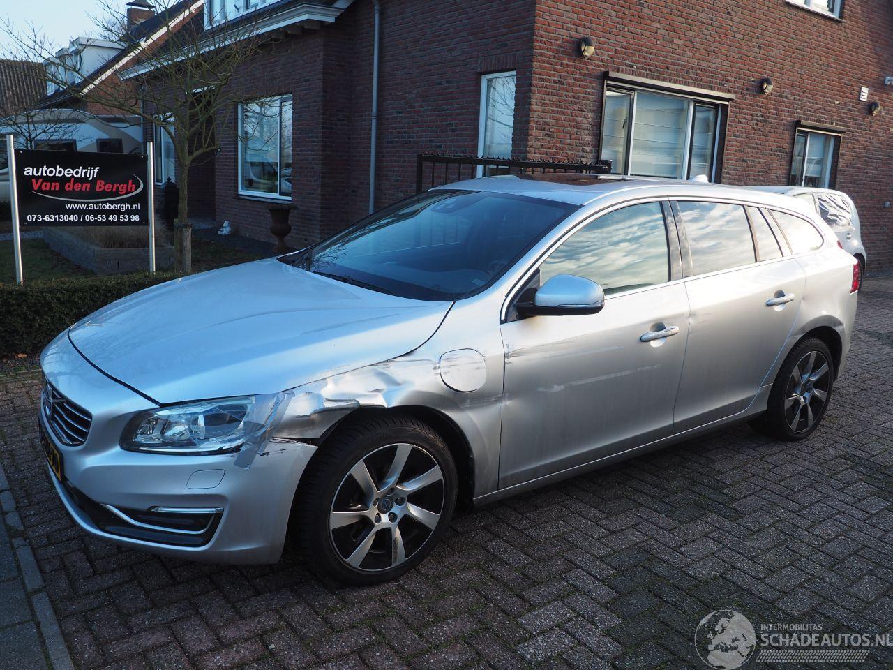 Volvo V-60 2.4 D6 AWD Hybrid Summum