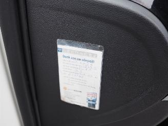 Volkswagen Up! 1.0 High Up! BlueMotion picture 21