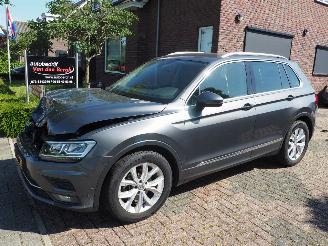 Unfallwagen Volkswagen Tiguan 1.4 TSI Act Highline DSG 2018/1