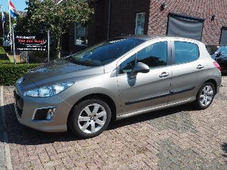 Vaurioauto  passenger cars Peugeot 308 1.6 Vti Access 2012/4