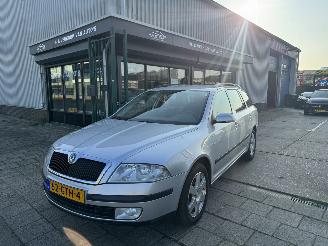 Coche accidentado Skoda Octavia 1.6 FSI 85KW AIRCO 2008/9