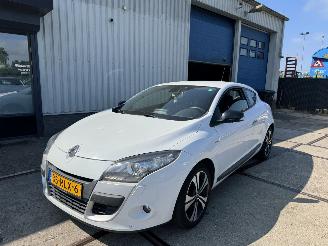 Damaged car Renault Mégane Coupe 2.0 102KW AUTOMAAT BOSE LEER 2011/6