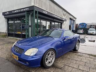 krockskadad bil auto Mercedes SLK 200 KOMPRESSOR AUTOMAAT AIRCO 2001/3