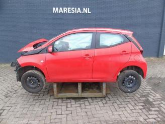 Vrakbiler auto Toyota Aygo Aygo (B40), Hatchback, 2014 1.0 12V VVT-i 2021/11