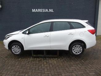 Uttjänta bilar auto Kia Cee d Cee'd Sportswagon (JDC5), Combi, 2012 / 2018 1.4i CVVT 16V 2015/8