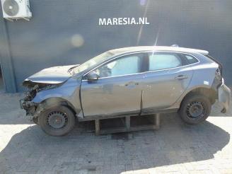 Coche siniestrado Volvo V-40 V40 (MV), Hatchback 5-drs, 2012 / 2019 1.6 D2 2013/12