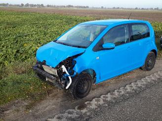 Autoverwertung Volkswagen Up! Up! (121) 2015/7