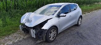 Uttjänta bilar auto Kia Cee d 1.6 crdi 2012/6