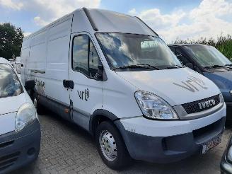 Démontage voiture Iveco Daily 3.0 16V 2010/1