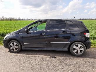 Salvage car Mercedes B-klasse B 200 CDI 2009/11
