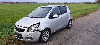 skadebil auto Opel Agila  2014/6
