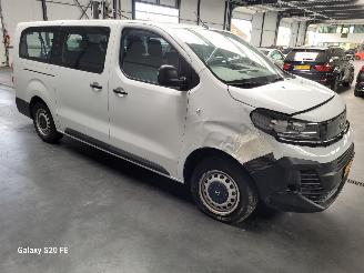 Opel Vivaro Combi L3 100-KW Automaat Elektrisch 9-Persoons picture 3