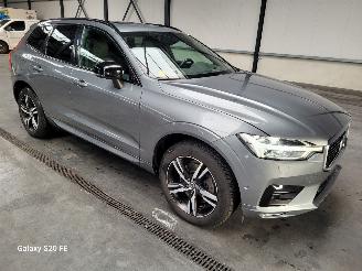 Vaurioauto  passenger cars Volvo Xc-60 2.0 D4 140-KW Automaat R-Design 2-WD Panoramadak 2019/5