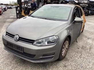 Vrakbiler auto Volkswagen Golf Golf VII (AUA), Hatchback, 2012 / 2021 1.2 TSI BlueMotion 16V 2015/4