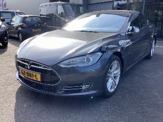 Schadeauto Tesla Model S 85D Base 2015/9