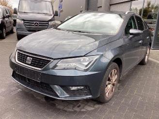Coche siniestrado Seat Leon Leon ST (5FF), Combi 5-drs, 2012 / 2020 1.0 TSI 12V 2020/2