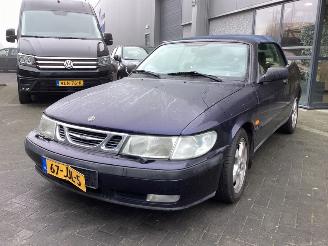 damaged passenger cars Saab 9-3 2.0 Cabrio 2000/3
