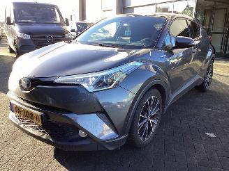 Voiture accidenté Toyota C-HR 1.8 Hybrid Dynamic 2018/9