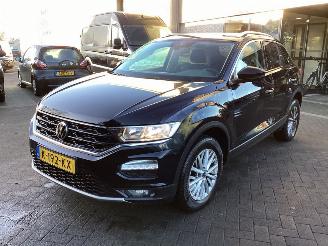 damaged passenger cars Volkswagen T-Roc 1.0 TSI Style Business 2021/1
