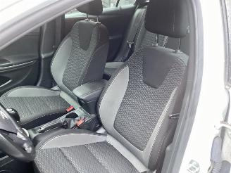 Opel Astra 1.2 Turbo Tourer picture 15