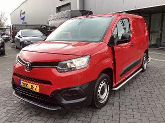 krockskadad bil auto Toyota ProAce 1.5 D-4D 2022/6