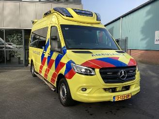 Mercedes Sprinter 319 V6Ambulance picture 3
