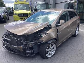 Sloopauto Hyundai I-30 i30 Wagon (GDHF5), Combi, 2012 1.6 GDI Blue 16V 2015/10