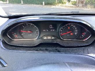 Peugeot 208 1.2 Vti Active picture 11