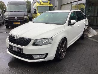 Unfallwagen Skoda Octavia Octavia Combi (5EAC), Combi 5-drs, 2012 / 2020 1.4 TSI 16V 2014/7